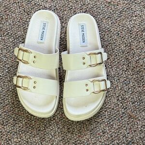 Steve Madden womens White Double Buckle Sandals. Size 8